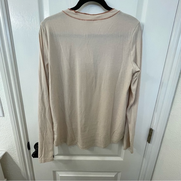 Hem & Thread Cream Star Detail Blouse - Picture 4 of 5